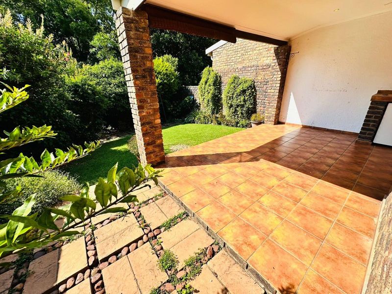 3 Bed Duplex Townhouse - Mill Hill - Photo 8