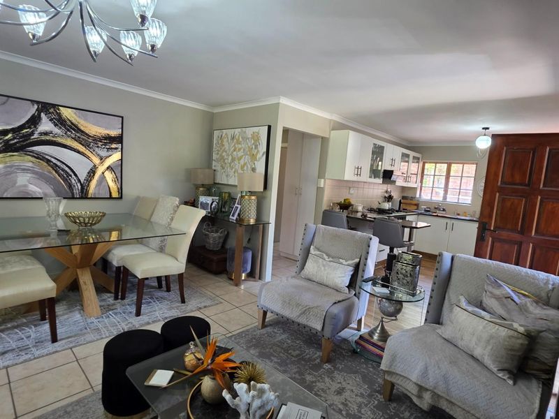 Picturesque 2 bedroom, 2 bathroom Townhouse For Sale with the Eco Estate - Photo 8