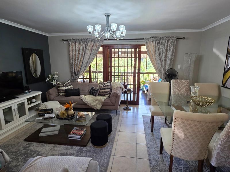 Picturesque 2 bedroom, 2 bathroom Townhouse For Sale with the Eco Estate - Photo 3