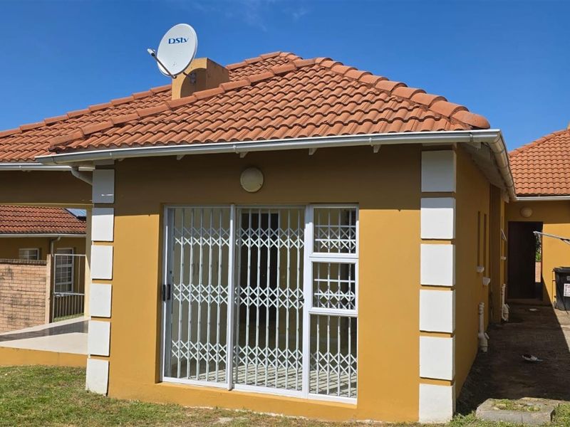 3-Bedroom Townhouse in Secure Gated Community - Photo 2