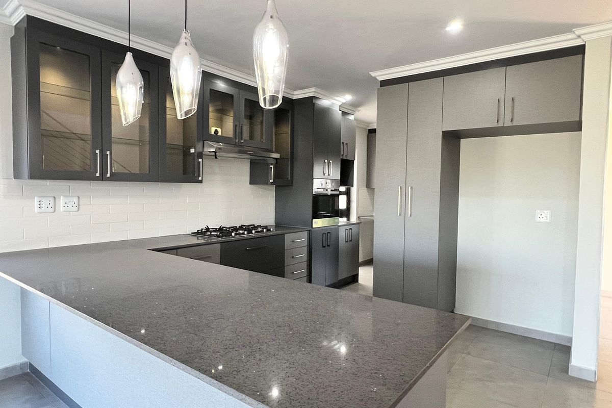 Masterpiece in Wavecrest Where Style Meets Comfort - Photo 3