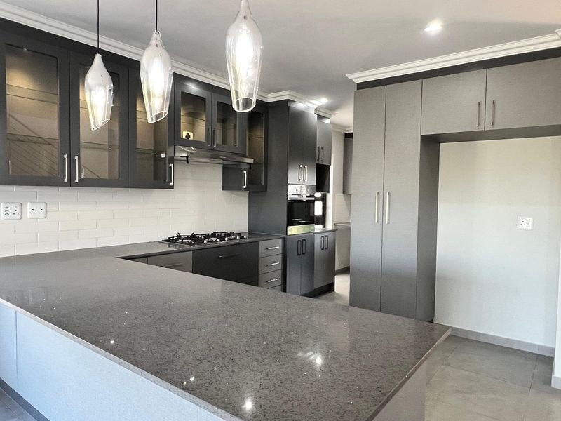 Masterpiece in Wavecrest Where Style Meets Comfort - Photo 3