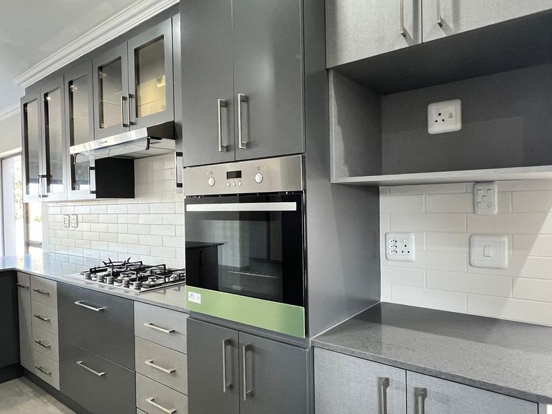 Masterpiece in Wavecrest Where Style Meets Comfort - Photo 5