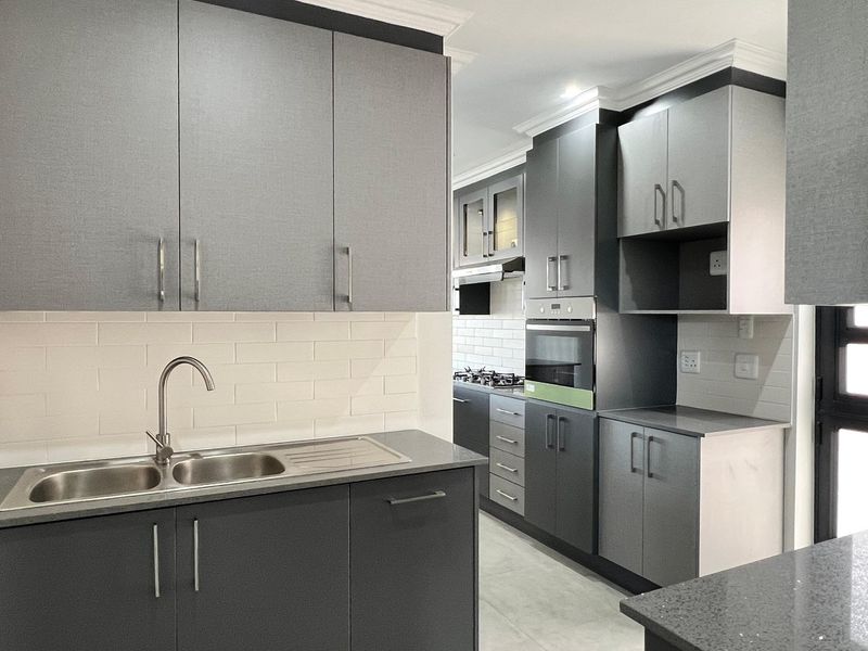 Masterpiece in Wavecrest Where Style Meets Comfort - Photo 7