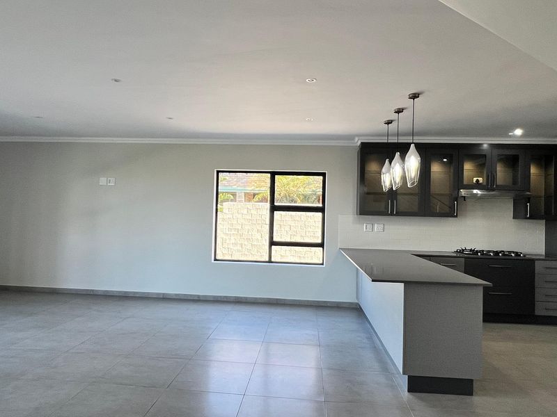 Masterpiece in Wavecrest Where Style Meets Comfort - Photo 8