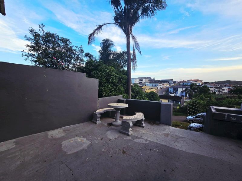 Duplex For Sale in Newlands West - Photo 2