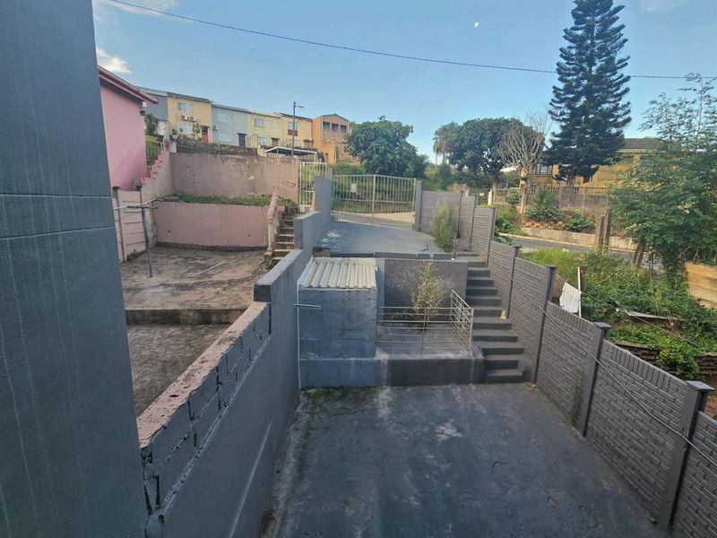 Duplex For Sale in Newlands West - Photo 5