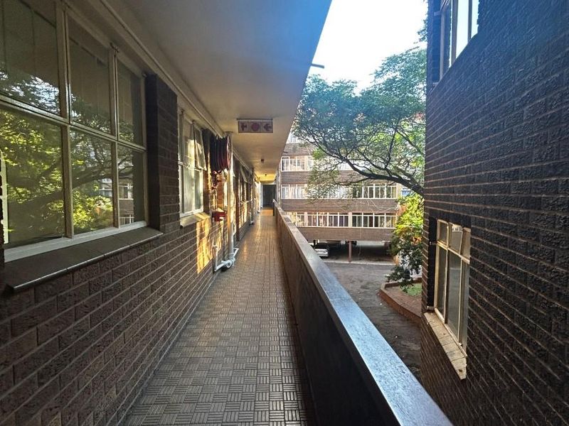 Apartment For Sale in Muckleneuk, Pretoria - Photo 4