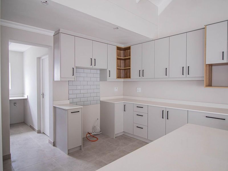 Modern 3-bedroom home for sale - Shelley Point - Photo 9