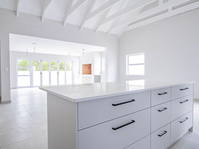 Modern 3-bedroom home for sale - Shelley Point - Photo 3