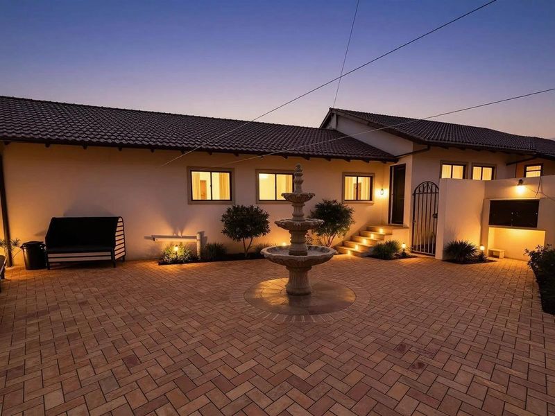 Modern 5-Bedroom Home with Pool, Cinema and Gym - Photo 2