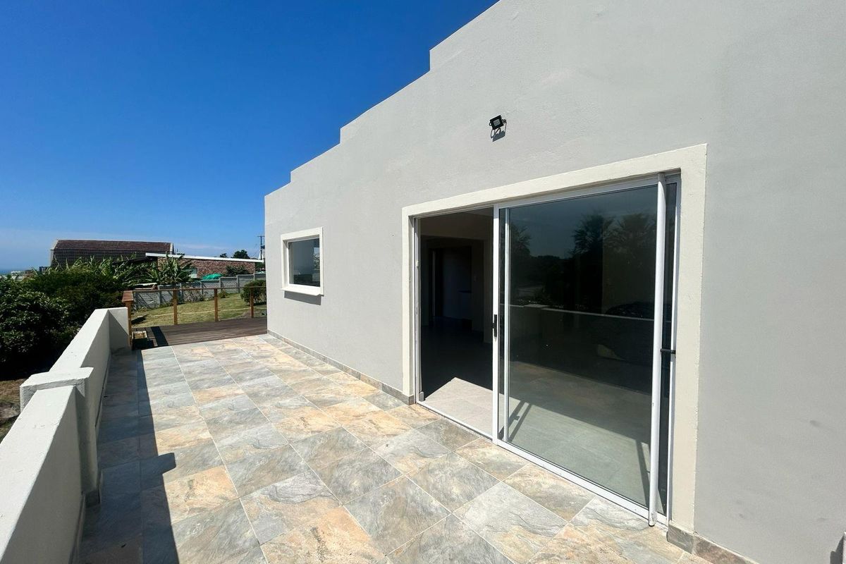 Renovated Coastal Gem in Glengariff - Space, Sea Views and Endless Potential - Photo 4