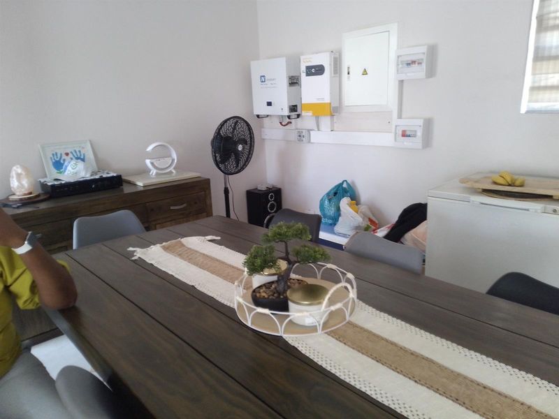 Immaculate 4-Bedroom Family Home in Sunnyridge. Germiston - Photo 5