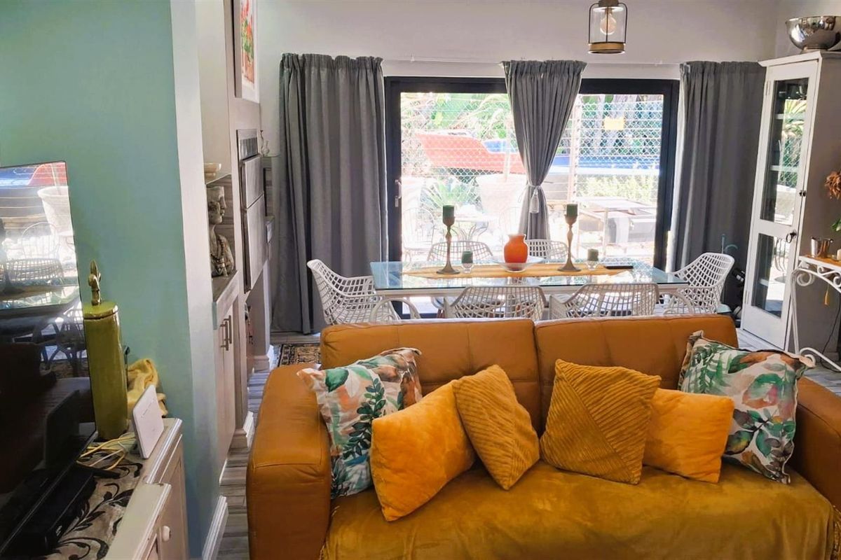 Modern 3-Bedroom Home with Indoor Braai plus Canal Access | Move-In Ready in Marina Martinique - Photo 4