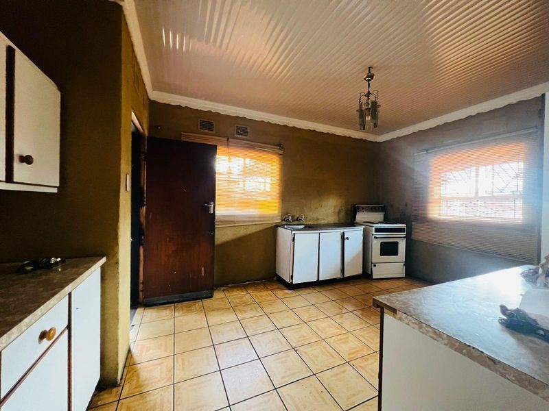 House For Sale in CW 4, Vanderbijlpark CW - Photo 9
