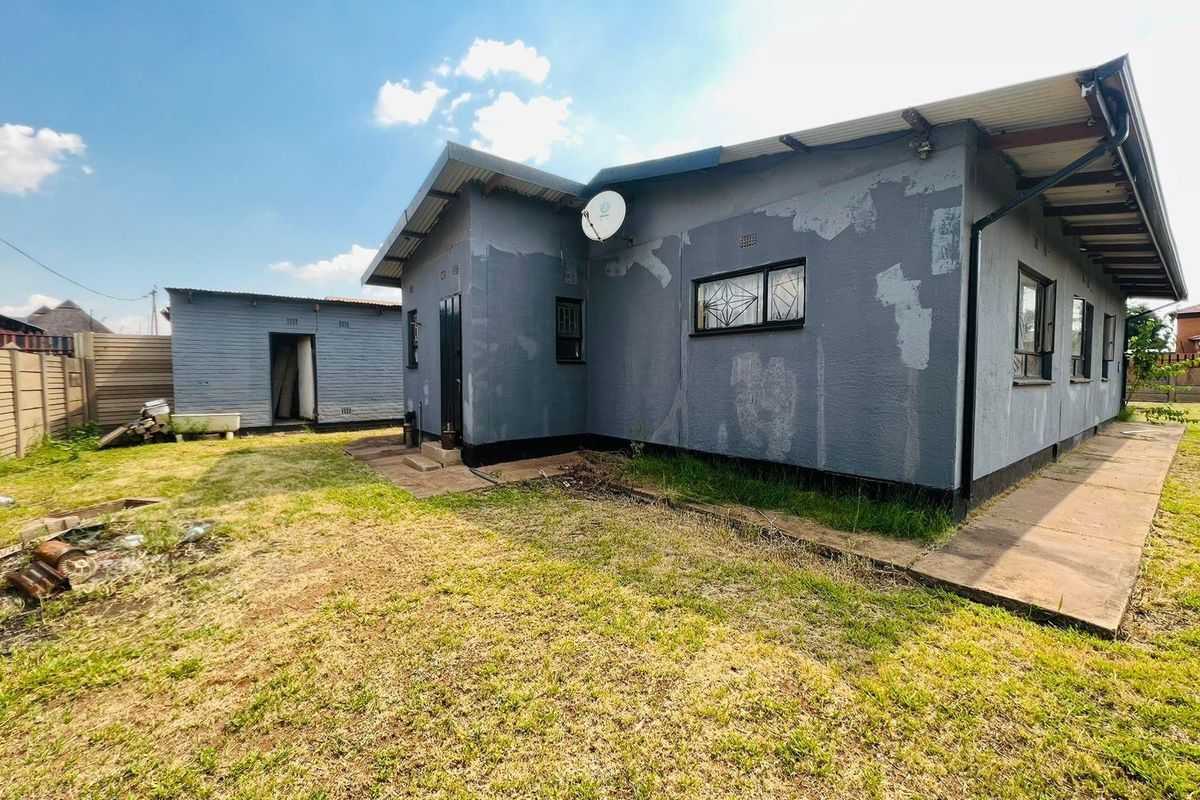 House For Sale in CW 4, Vanderbijlpark CW - Photo 4