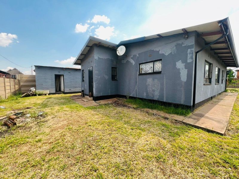 House For Sale in CW 4, Vanderbijlpark CW - Photo 3