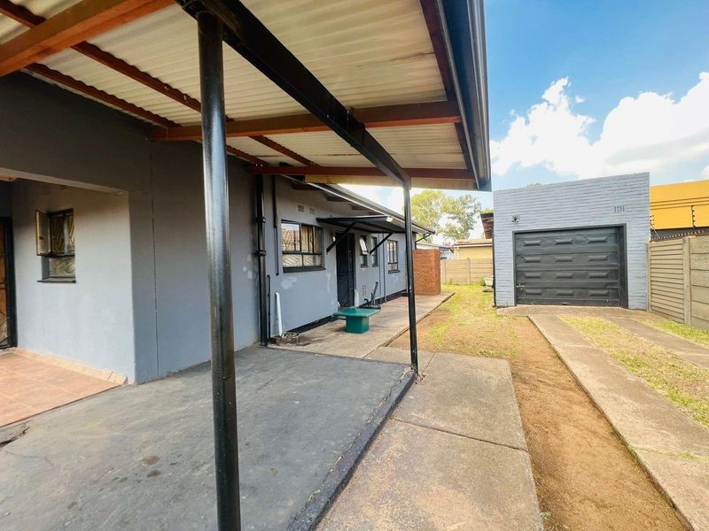 House For Sale in CW 4, Vanderbijlpark CW - Photo 2