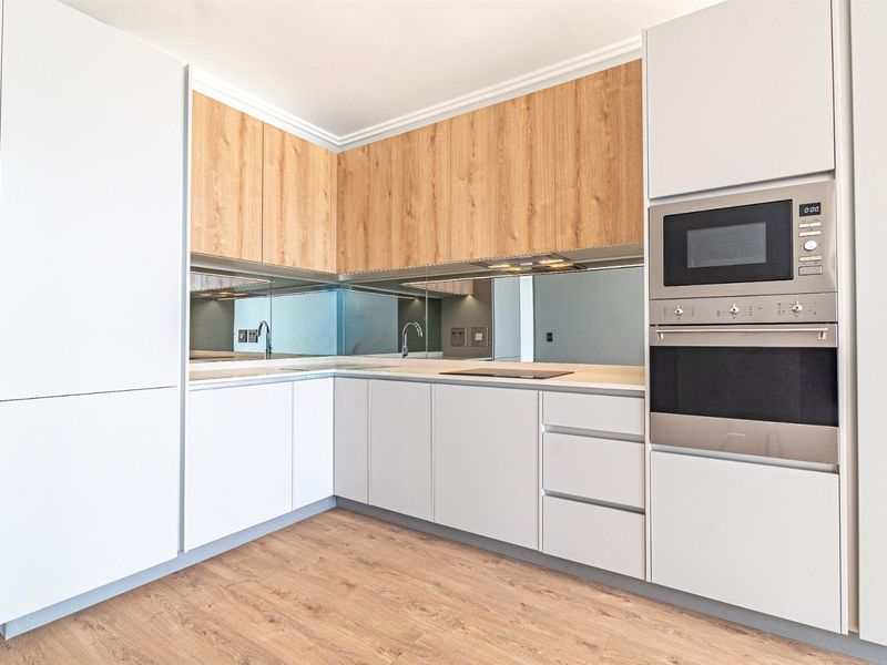 2 Bedroom Apartment For Rent in Waterfall, Midrand - Photo 6