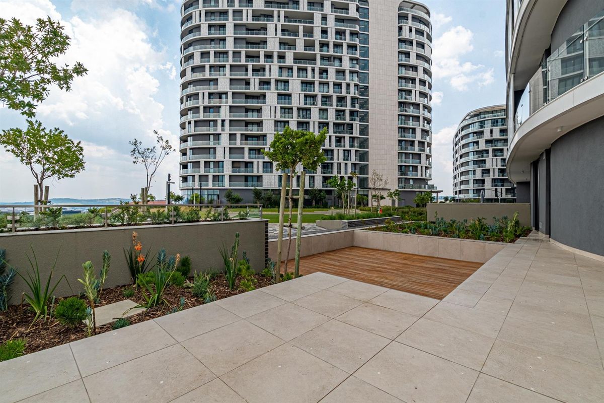 2 Bedroom Apartment For Rent in Waterfall, Midrand - Photo 4