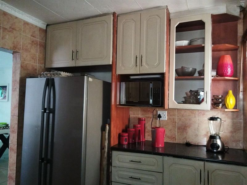 House To Rent in Protea Glen, Soweto - Photo 4