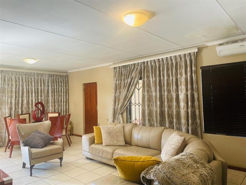 House To Rent in Noordwyk - Photo 10