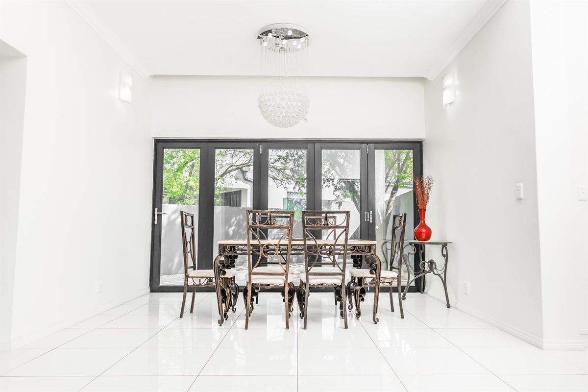 House For Sale in Helderfontein Estate, Midrand - Photo 3