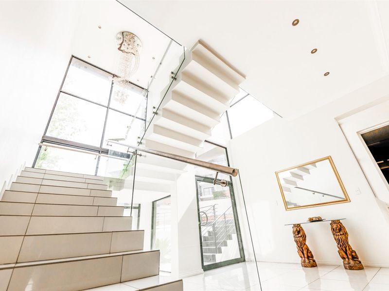 House For Sale in Helderfontein Estate, Midrand - Photo 8