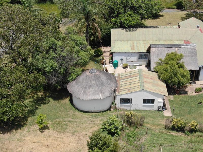 UNDER OFFER Charming 8.56 Hectare Smallholding in Sought-After Roodepoort Area in Bela Bela - Photo 2
