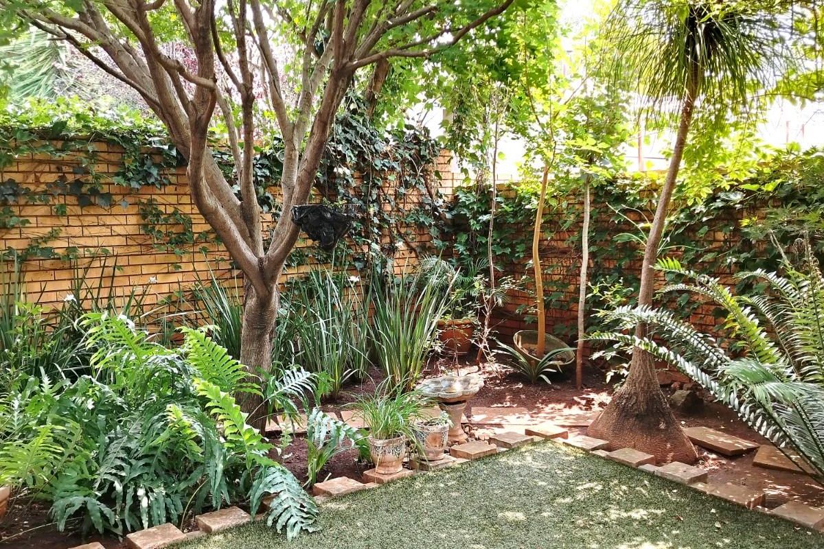 ELEGANT 3-BEDROOM HOUSE FOR SALE IN ELDORAIGNE MANOR - Photo 2