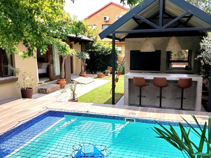 ELEGANT 3-BEDROOM HOUSE FOR SALE IN ELDORAIGNE MANOR - Photo 3