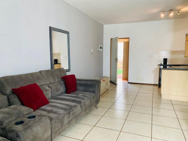 2 Bedroom, 2 Bathroom Ground Floor Apartment For Sale - Photo 10