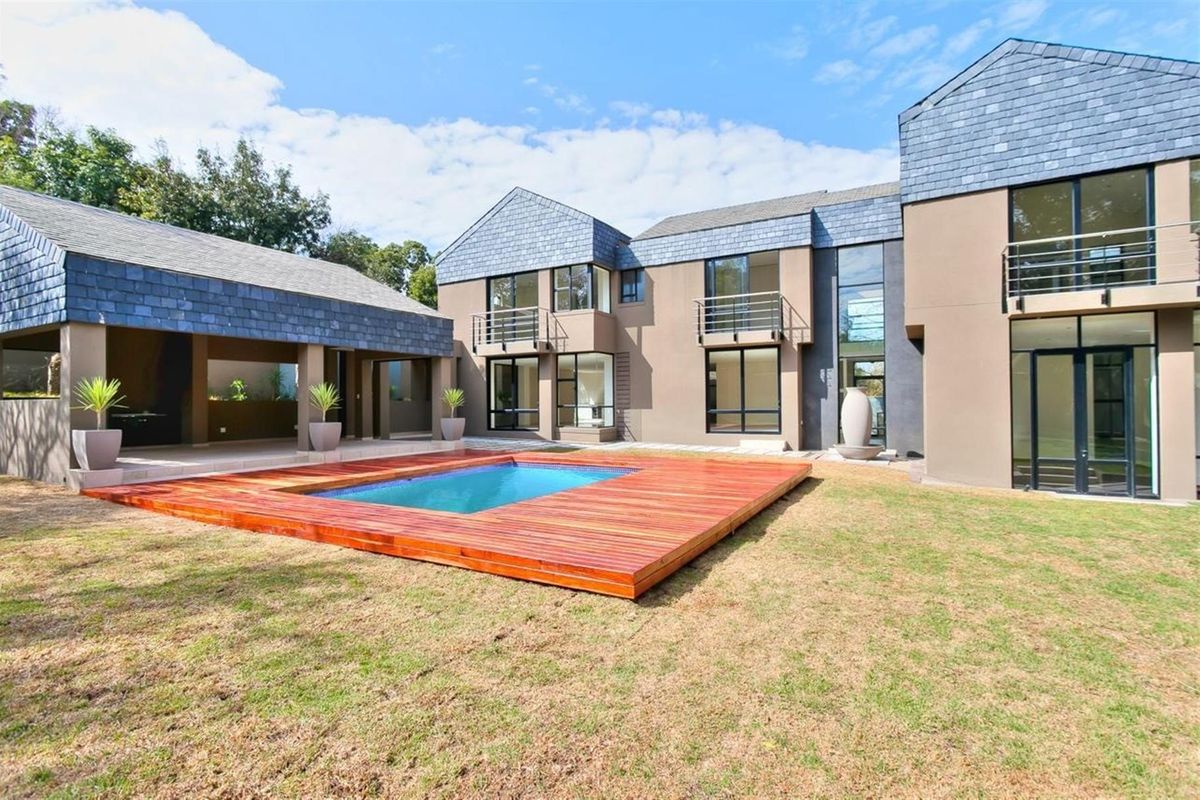 MODERN BEAUTY - READY TO MOVE IN HOME - Photo 2