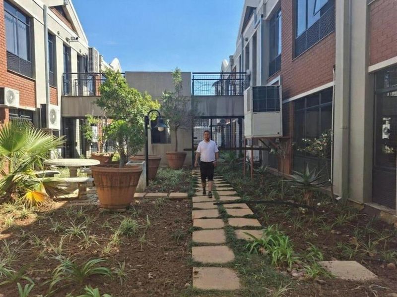 Commercial Property For Sale in Rosebank, Johannesburg - Photo 3