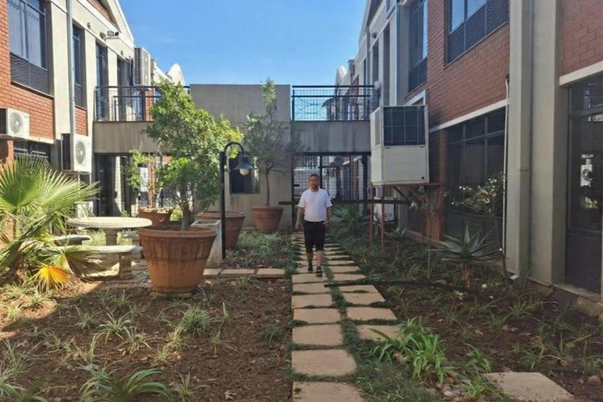 Commercial Property For Sale in Rosebank, Johannesburg - Photo 3