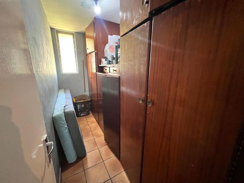 1.5 Bedroom For Sale in Windsor West - Photo 8