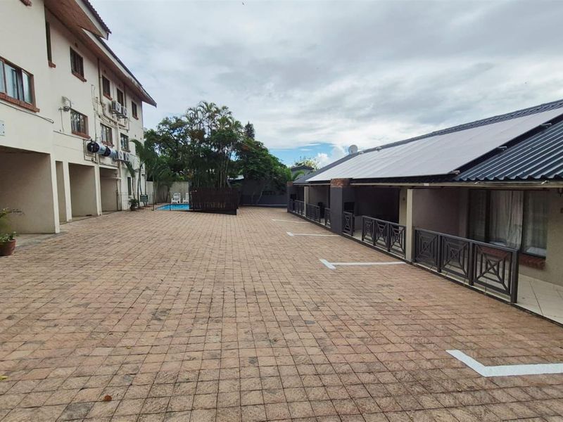 3 Bedroom, 2 Bathroom investment unit for sale in St Lucia! - Photo 2