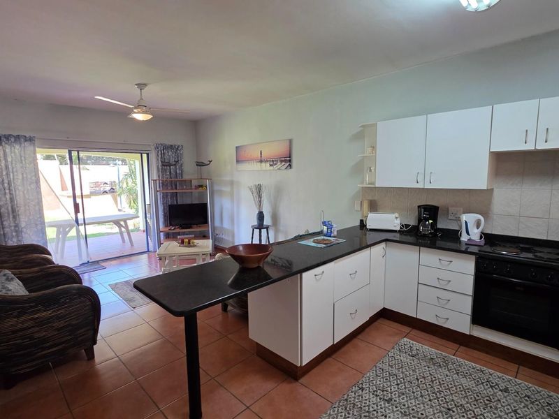 Groundfloor 2 bedroom, 2 bathroom Apartment For Sale in Uvongo - Photo 9
