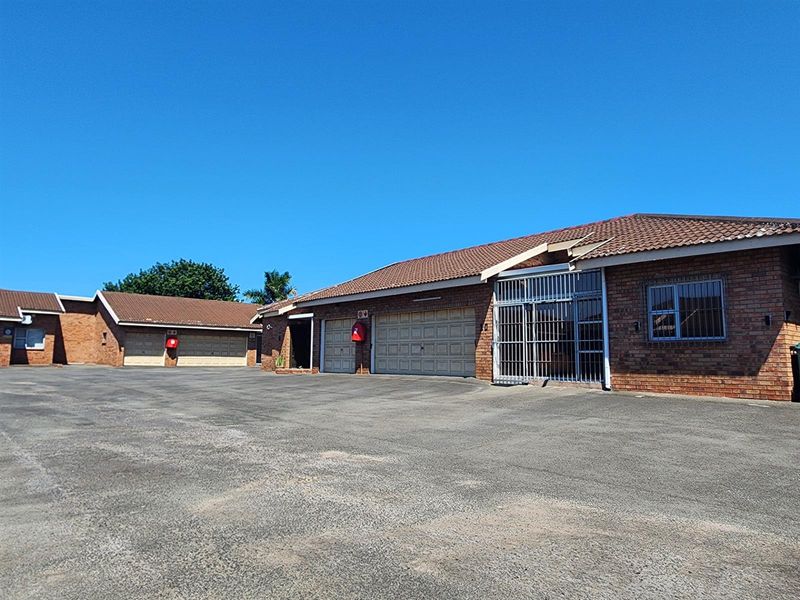 Townhouse For Sale in Arboretum , Richards Bay, KwaZulu Natal - Photo 3