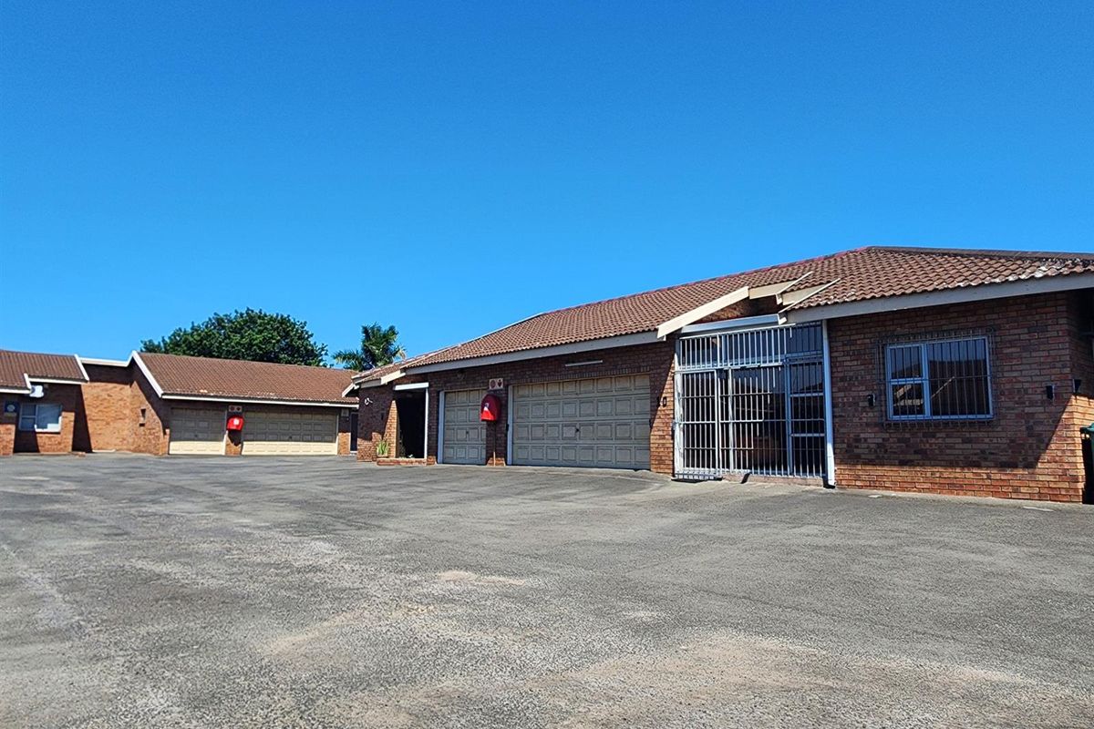 Townhouse For Sale in Arboretum , Richards Bay, KwaZulu Natal - Photo 3