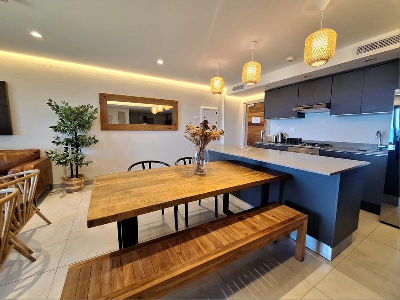 Fully Furnished Corner 3Bed, 3Bath Apartment with 180° Sea Views in Umhlanga - Photo 8