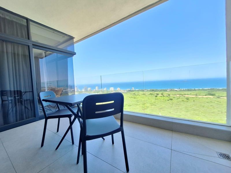 Fully Furnished Corner 3Bed, 3Bath Apartment with 180° Sea Views in Umhlanga - Photo 4