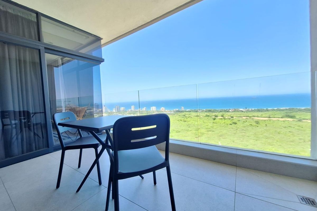 Fully Furnished Corner 3Bed, 3Bath Apartment with 180° Sea Views in Umhlanga - Photo 4