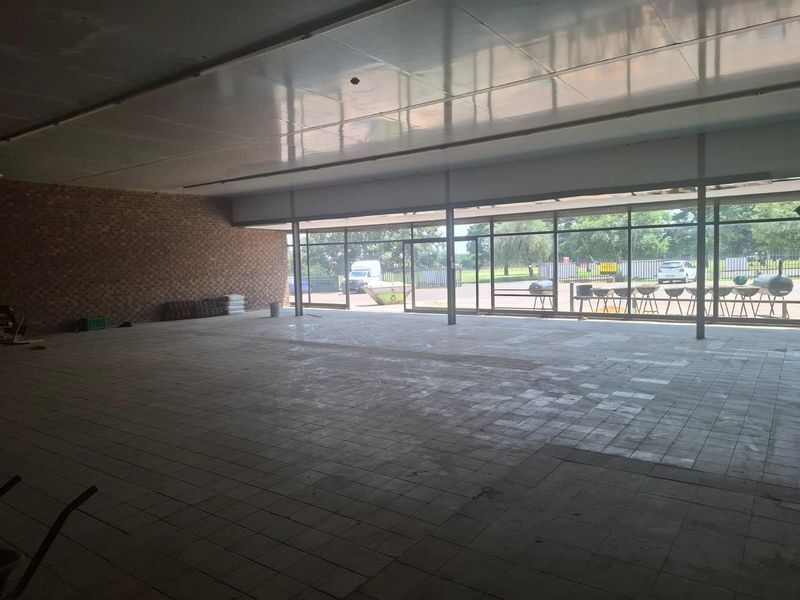 Commercial space To Let - Photo 3