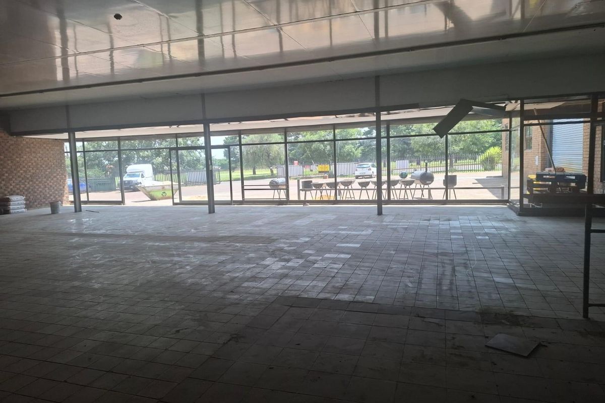 Commercial space To Let - Photo 2