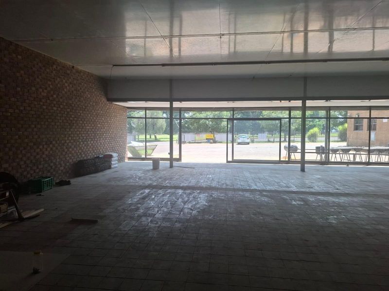 Commercial space To Let - Photo 6