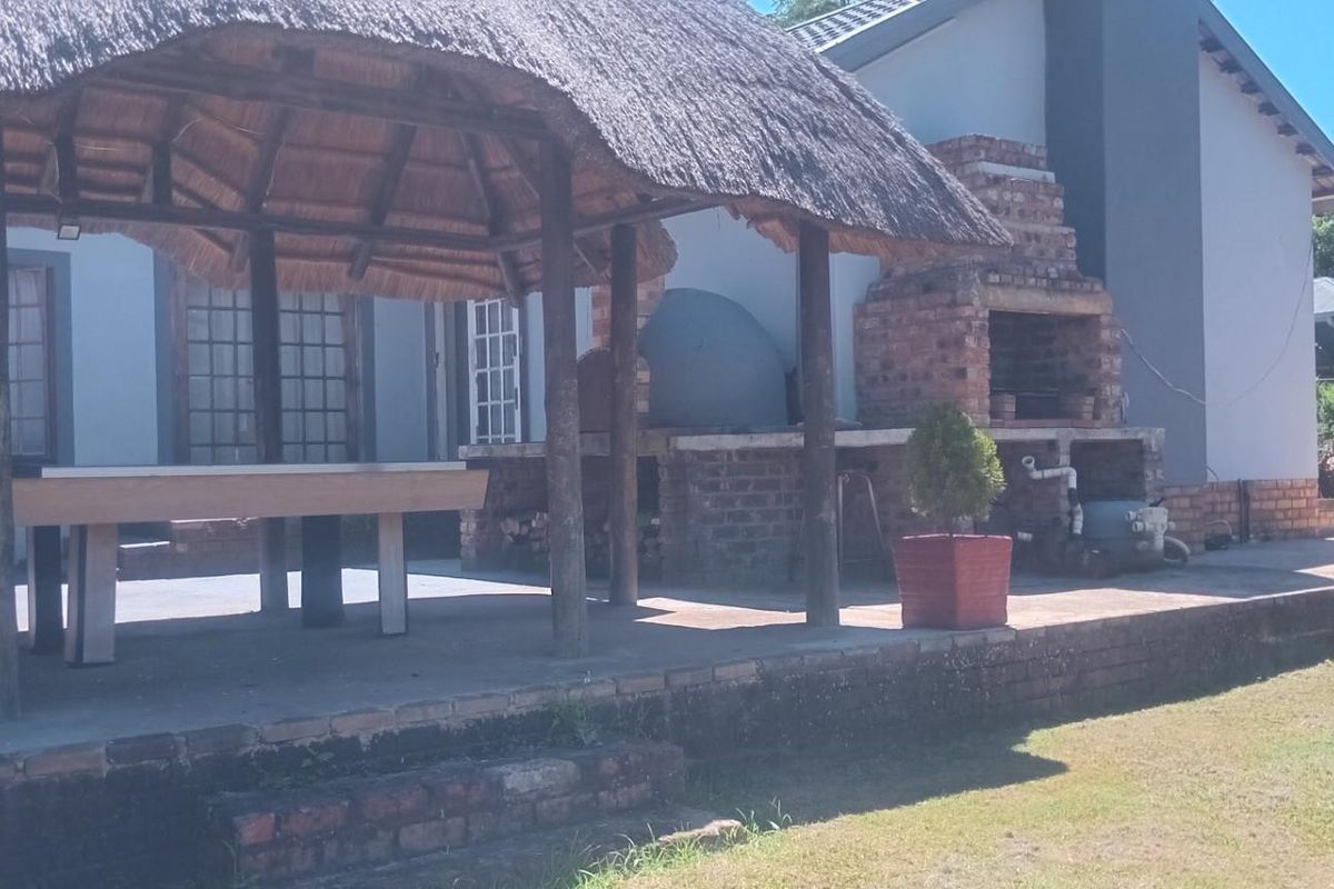 House For Sale in Signal Hill, Newcastle, KwaZulu Natal - Photo 3