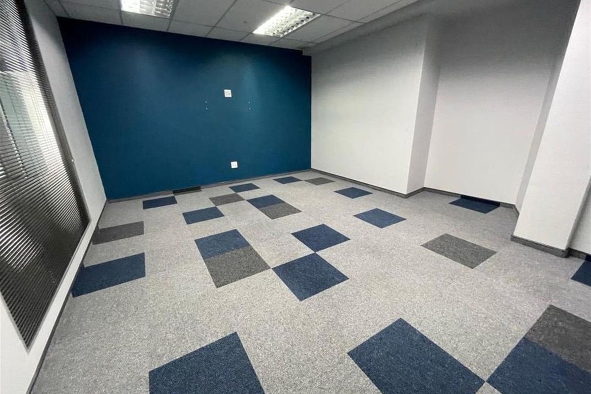 Commercial Property For Sale in Parktown, Johannesburg - Photo 4