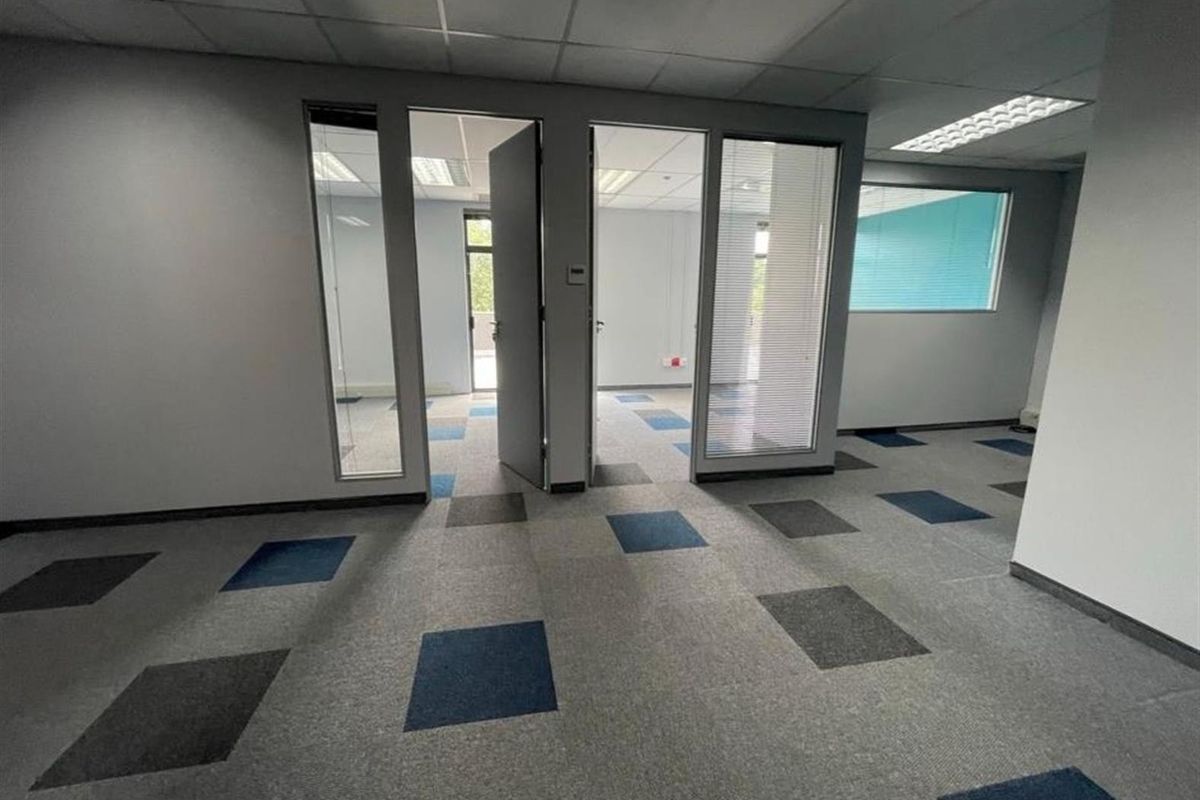 Commercial Property For Sale in Parktown, Johannesburg - Photo 5