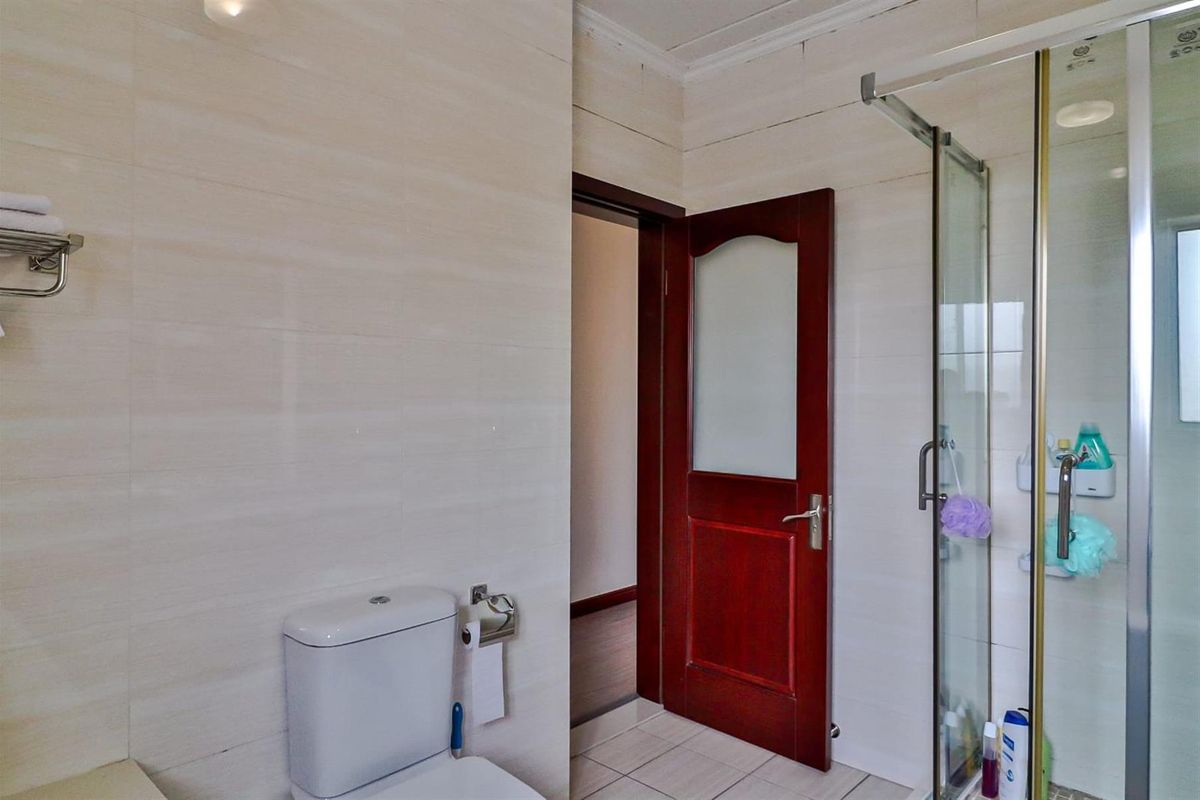 Your Private Oasis of Comfort and Elegance - Photo 4